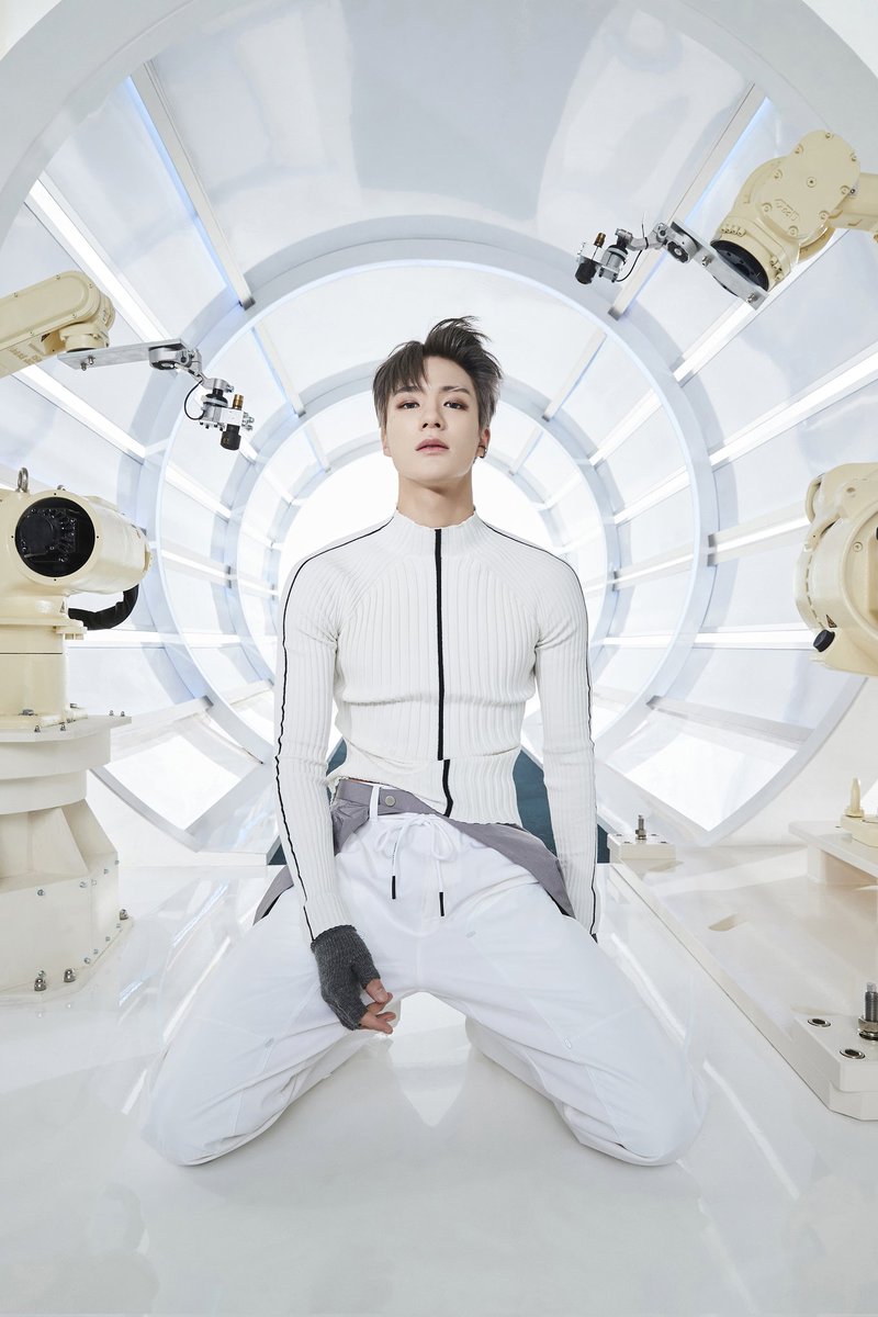 ILYSMNCT127's tweet photo. Lee Jeno me ataca https://t.co/ttBMoQ91xW