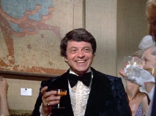 Lieutenant Columbo tweet media