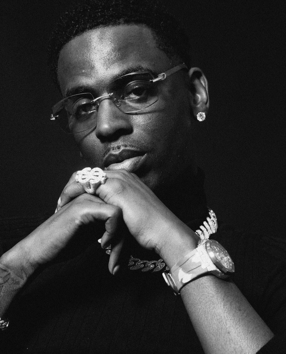EBONY's tweet photo. BREAKING: It has been confirmed that rapper ‘Young Dolph’ has passed away at age 36. —We send our love and condolences to his friends, family, and children. 🙏🏾🕊 https://t.co/4r3xuzTGGk