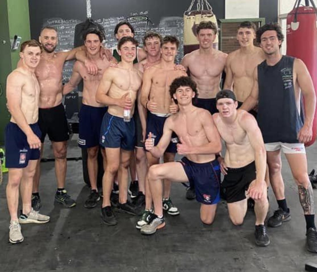 Mitch Pearson tweet media