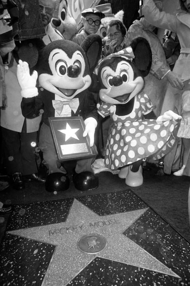 KendrickRupp8's tweet photo. Happy Birthday 🎂 To My Boss Mickey &amp; Minnie Tomorrow 93rd https://t.co/bkRBvGyxAA