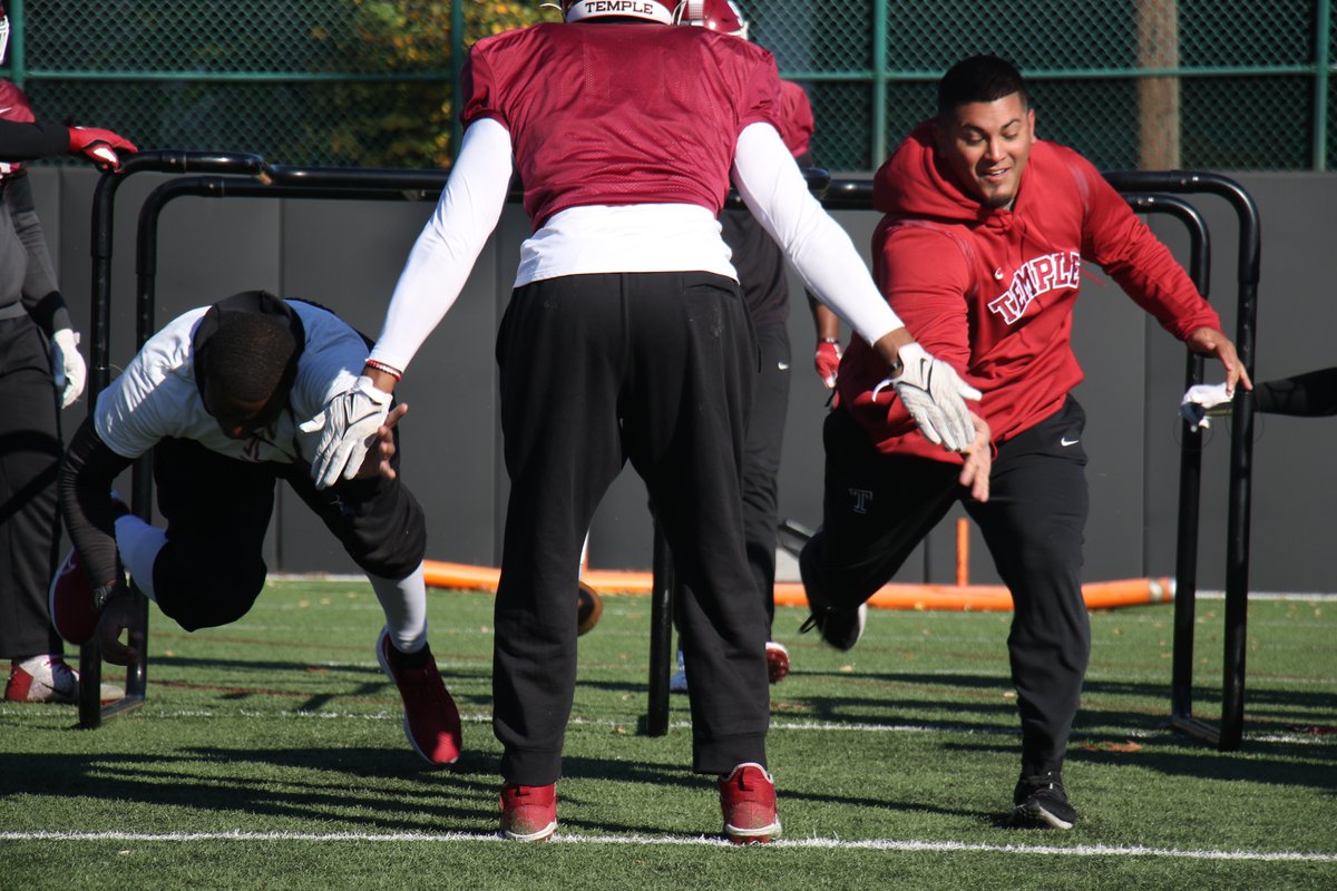 TUFFRecruiting's tweet photo. Racing toward the weekend like... #CherryOn #TempleTUFF #CoachStew https://t.co/msYUi67ouC