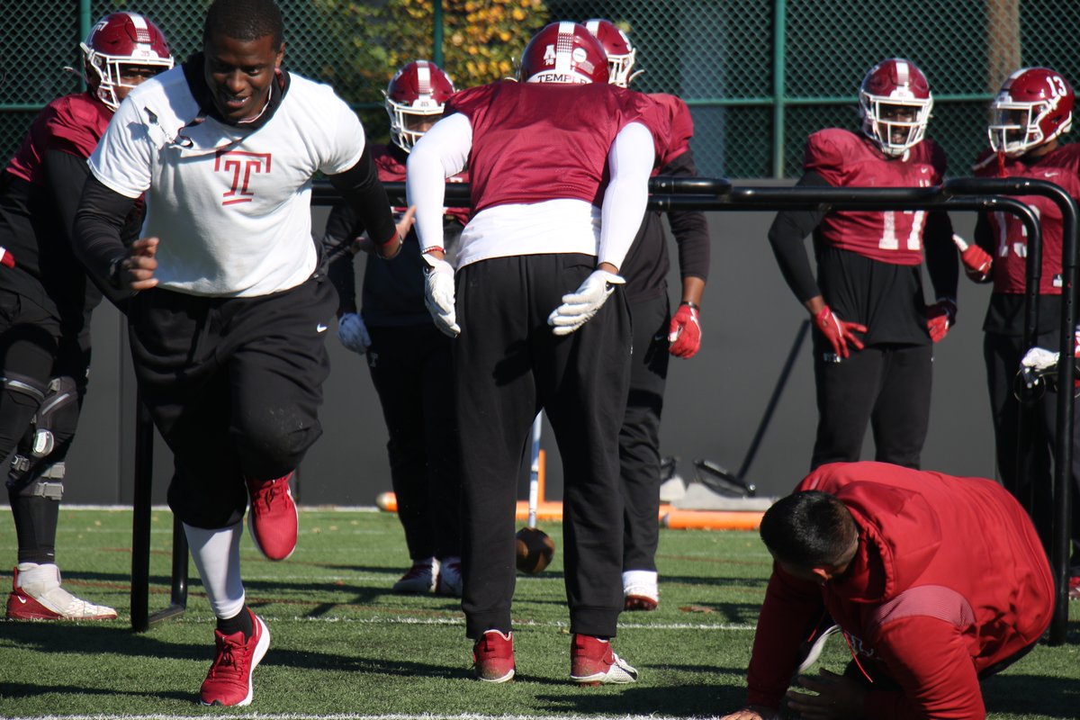 TUFFRecruiting's tweet photo. Racing toward the weekend like... #CherryOn #TempleTUFF #CoachStew https://t.co/msYUi67ouC