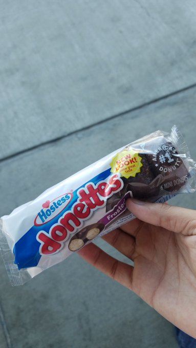 Who wants a snack? https://t.co/x4NKGjybp4<a href="/tag/mytwitteranniversary"class="tags"><span>#mytwitteranniversary</span></a>