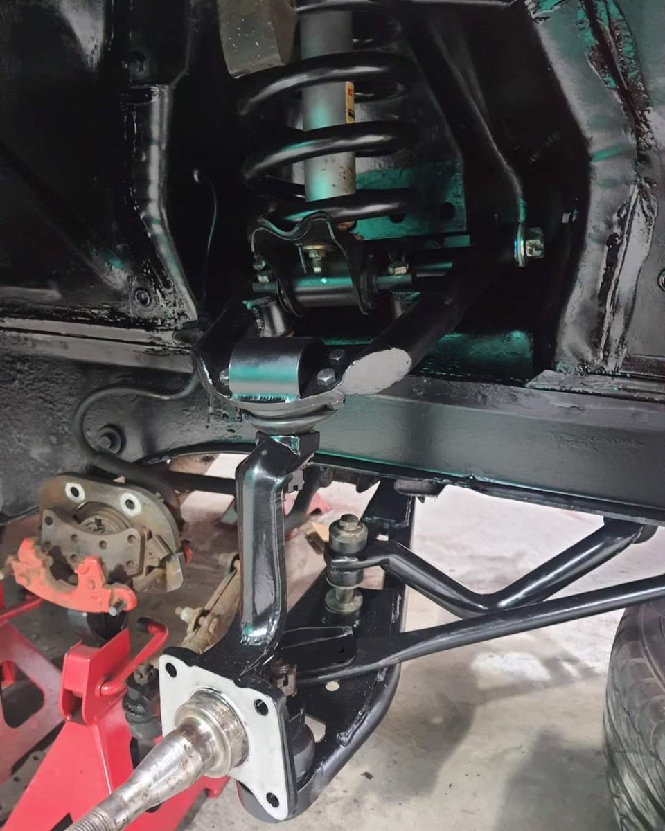 chassissetup's tweet photo. Shout out to @sodablaster.co.uk for the awesome job powdercoating these parts for this suspension restoration π
#allsquare #chassissetup #wrapnride #classiccar #classiccaruk #restoration #steering #suspension #handlingupgrade #wecometoyou #oryoucometous #mobilesetupservice https://t.co/fybb8epRp2