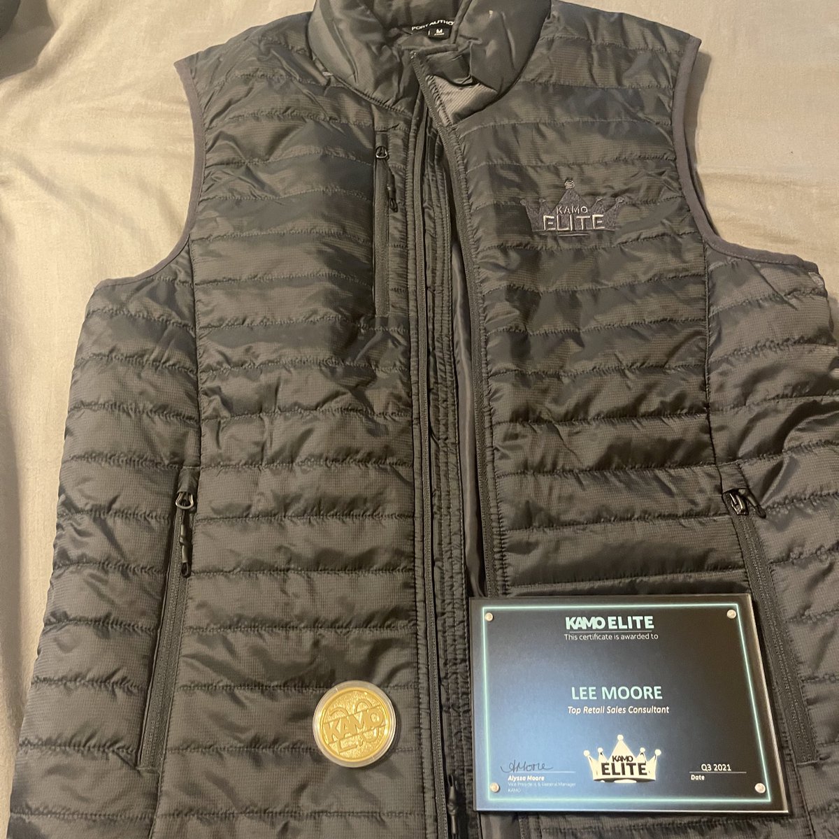 Its_LeeMoore's tweet image. When it comes to this job I’m really like that 💪🏾💰😎
#KamoElite
#WontBeMyLastAppearance

@KAMOkonnects @ATT @TeamChenal