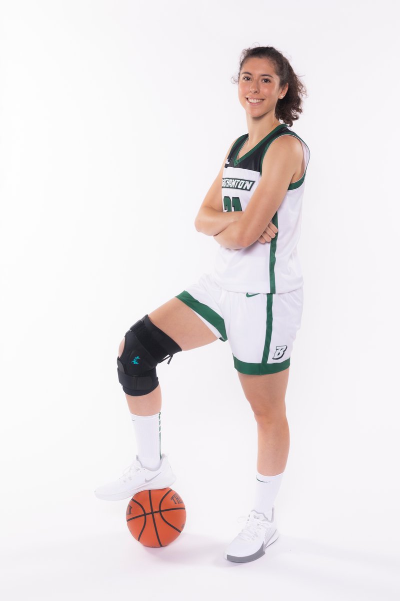 BinghamtonUWBB's tweet photo. Not only is it GAME DAY, but it is also #InternationalStudentsDay! Help us celebrate some of our favorite International Students!! 💚🇮🇸🇨🇦🇺🇾🇪🇸

#BingPride #AEHoops https://t.co/gi41xkQpDI