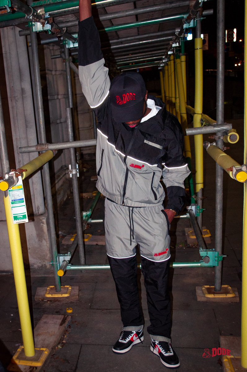 dodeclothing's tweet photo. DROPS TOMORROW 7PM
https://t.co/lDWDT2Idy9 https://t.co/qkL0R5pHxE