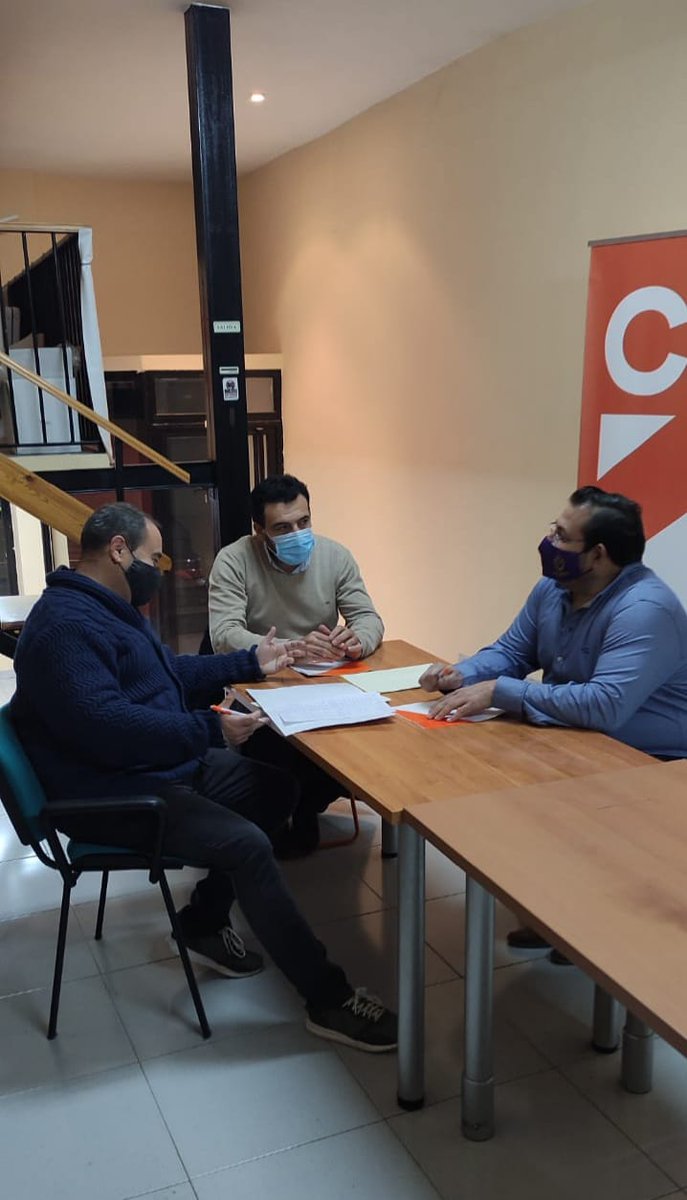 jeromoyapuerta's tweet photo. Esta tarde he mantenido una reunión con compañeros concejales del #noroeste y #altiplano para exigir al @regiondemurcia SOLUCIONES ante la falta de #médicos especialistas en los hospitales de ambas comarcas. NO SOMOS MURCIANOS DE SEGUNDA https://t.co/NDR0gJDRQ2