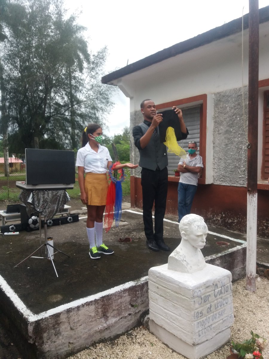 BPlacetas's tweet photo. Diversas actividades se realizan en nuestro centro celebrando el Día del estudiante, en las que mostramos el infinito amor y dedicación que sentimos por nuestros educandos. @RevillaVega @menendez_rivero @CubaMined #ALaEducaciónPonleCorazón #EducaciónVillaClara https://t.co/zsVgqAgWGg