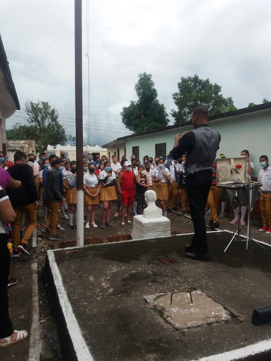 BPlacetas's tweet photo. Diversas actividades se realizan en nuestro centro celebrando el Día del estudiante, en las que mostramos el infinito amor y dedicación que sentimos por nuestros educandos. @RevillaVega @menendez_rivero @CubaMined #ALaEducaciónPonleCorazón #EducaciónVillaClara https://t.co/zsVgqAgWGg