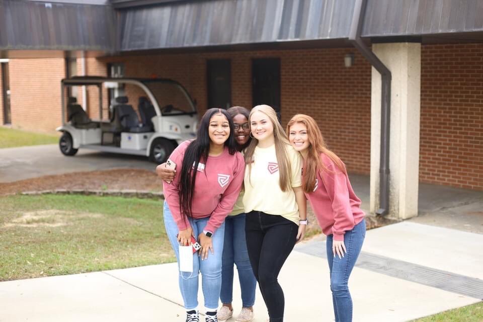 JonesCollege_'s tweet photo. We loved welcoming students from West Jones High School to Jones today for a tour of our beautiful campus! Looking forward to seeing these Mustangs become Bobcats in the upcoming semesters!
#JCFall #JonesInOurBones #JonesBobcats #JCTours https://t.co/0HiGLRnLyH