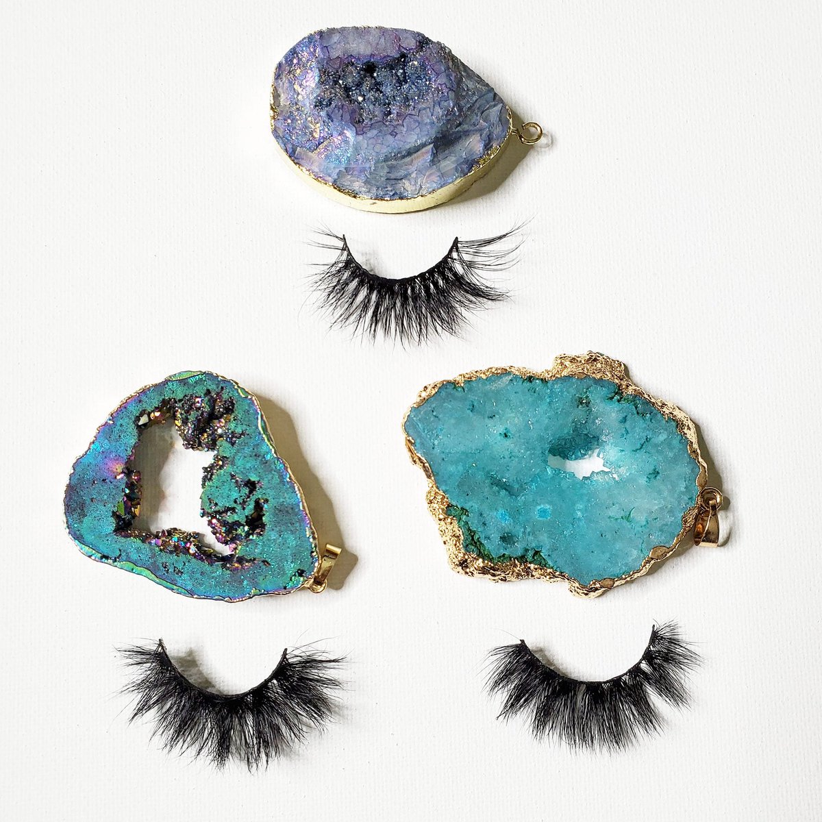 TAKIEMOTO's tweet photo. 3D Reusable Lashes X Eye Candy 💙
https://t.co/tcK4Uv9vI0

#lashboss
#styleinspo #styleblogger #beautybloggers #shimmer #highlighterpalette #glowup #makeupartistsworldwide #undiscovered_muas #takiemotocosmetics #makeupoftheday https://t.co/BJgoT3kt3W