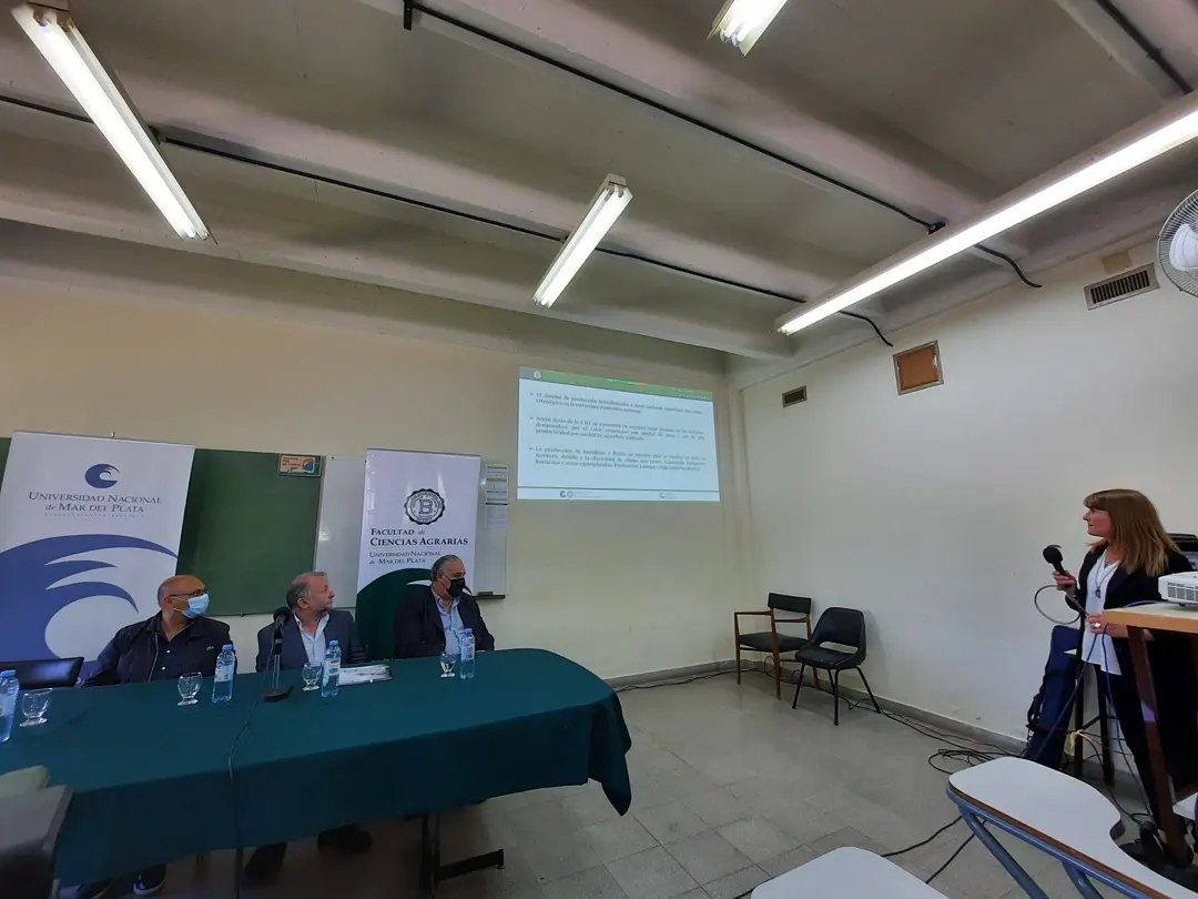 📣📣Lanzamiento de la Tecnicatura Universitaria en Producciones Vegetales Intensivas.
➡️ En este acto estuvieron presentes el intendente de Balcarce <a href="/EstebanReinoUCR/">Esteban Reino</a>, 
el rector de la <a href="/unmdp/">Universidad Nacional de Mar del Plata</a> Alfredo Lazzeretti,  el decano de la #FCABALCARCE  Miguel Pereyra Iraola.
