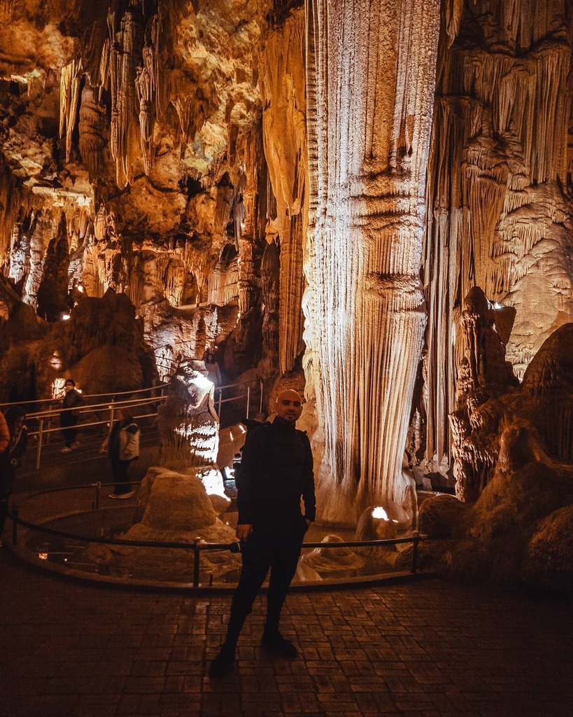 SeanGoldPhotos's tweet photo. Home to the most stalagmite ornaments in the world, the Luray Caverns is an amazing place to experience in Virginia. I had the pleasure of visiting here on the way down to Miami a couple weeks ago. This was my first real cave experience to this extent. I… https://t.co/7lCxcCuO1Q https://t.co/wvJACyfWS7