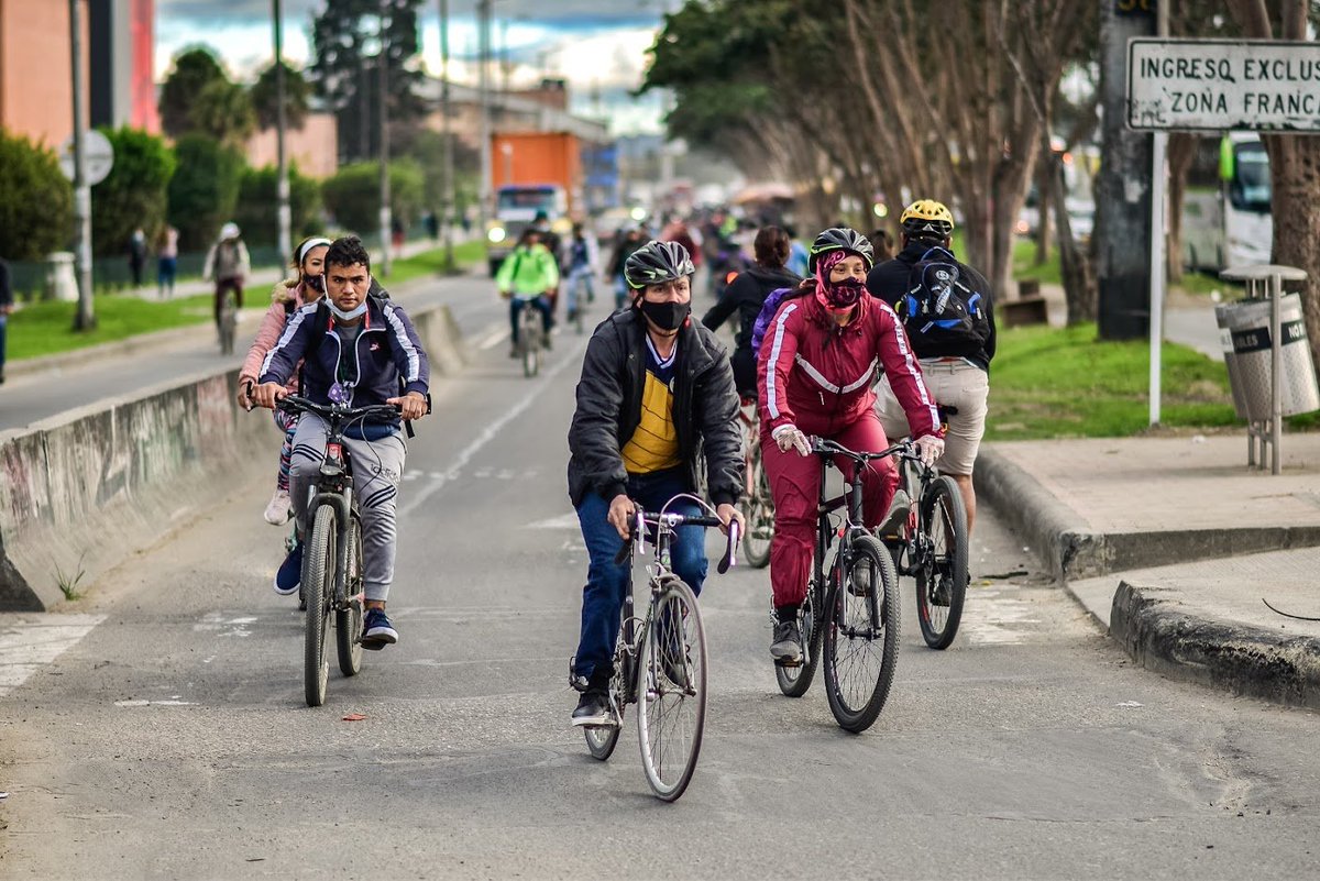 Bogotá Tránsito tweet media