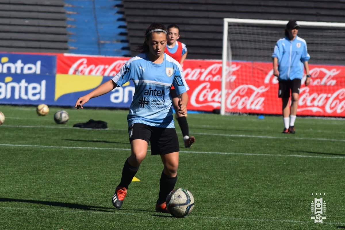 AUFfemenino's tweet photo. 🇺🇾 #Sub17 La selección cerró un nuevo microciclo de preparación.

🔜 Objetivo Sudamericano de marzo 2022. https://t.co/Obo8WzXvtA