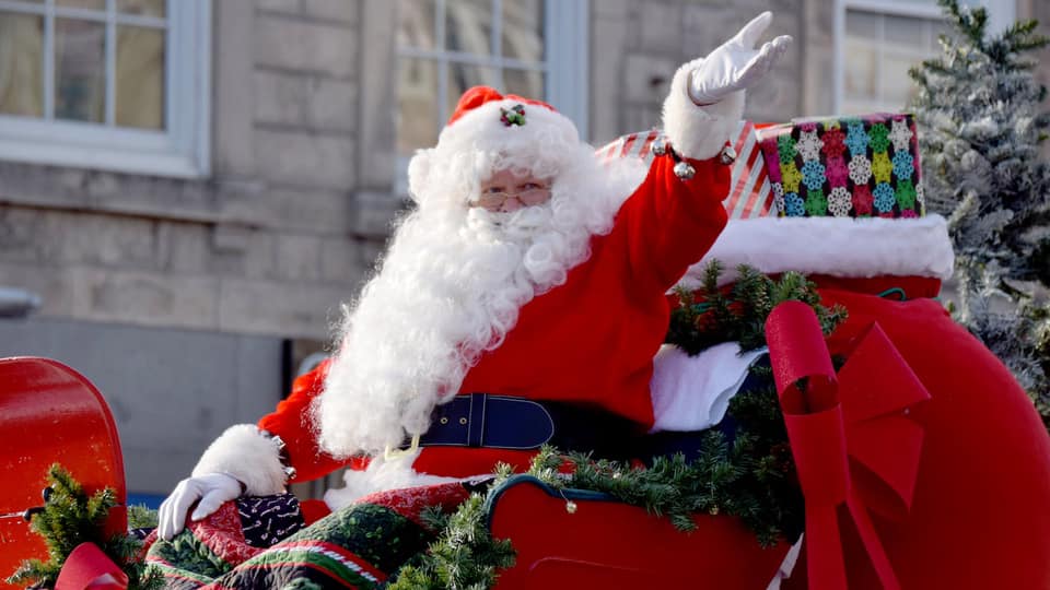 TheHeartofNC's tweet photo. Explore Randleman this holiday season.
- 12/2 Christmas Parade 7-10pm
- 12/1-30 Memory Trees
-12/4 Christmas Cruise-in @RPMotorsports
-12/18 Christmas on the Square 6-8pm
#RandlemanNC #TheHeartofNC #VisitNC #HolidayFun https://t.co/HsaxtKYW6Y