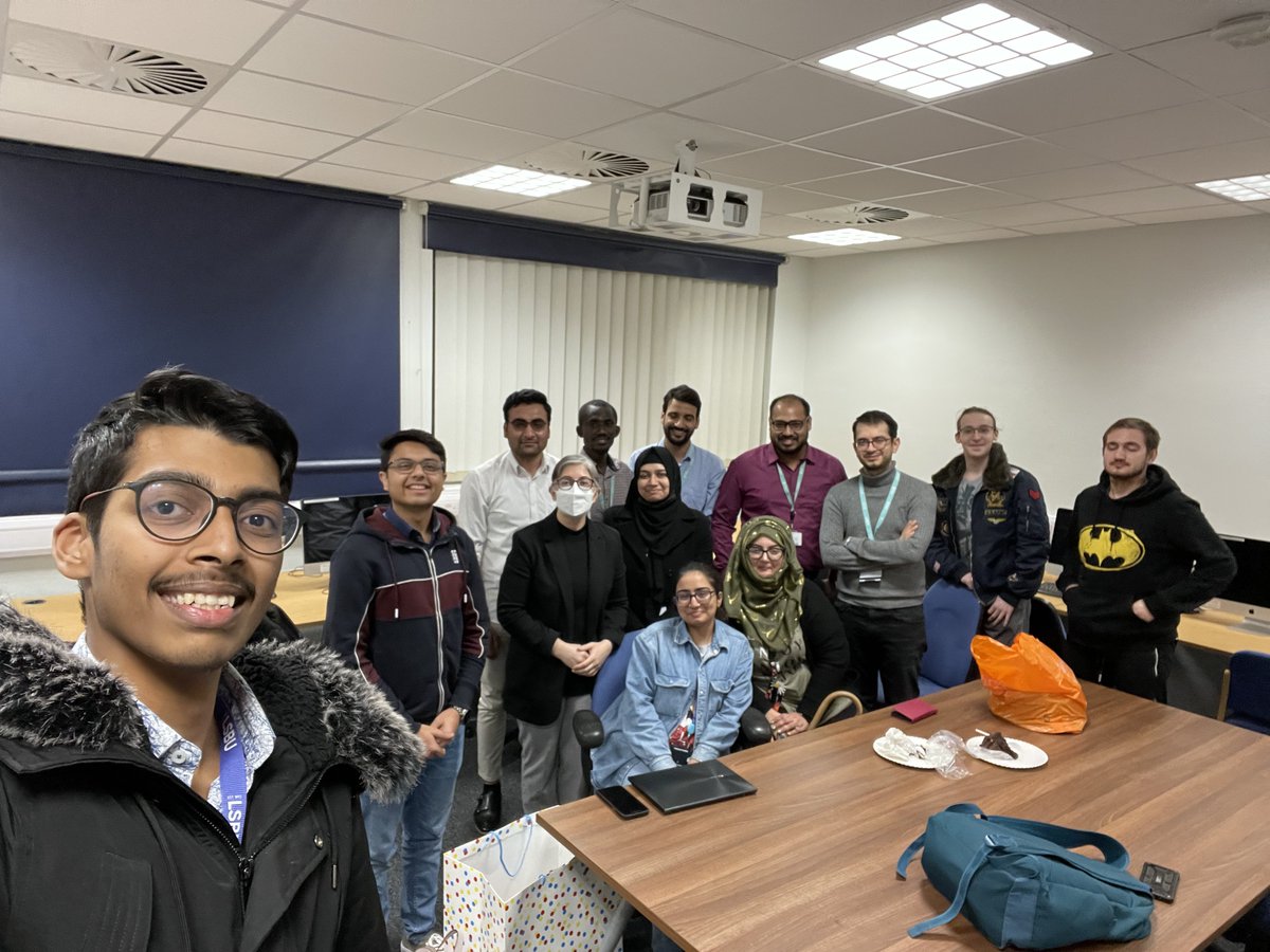 SafiaBarikzai's tweet photo. #ComputerScience &amp; #InformationTechnology students getting ready for the world of work (with cake)

Successful interviews for ESF funded project @DagileUk digital assistants were held. 

@LSBU_CSI @BRAHIMELBOUDANI @seekasra https://t.co/bQT3kVHYNV