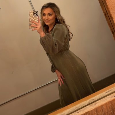 Courtney_Winner's tweet photo. #NewProfilePic https://t.co/nfKmkqcPSr