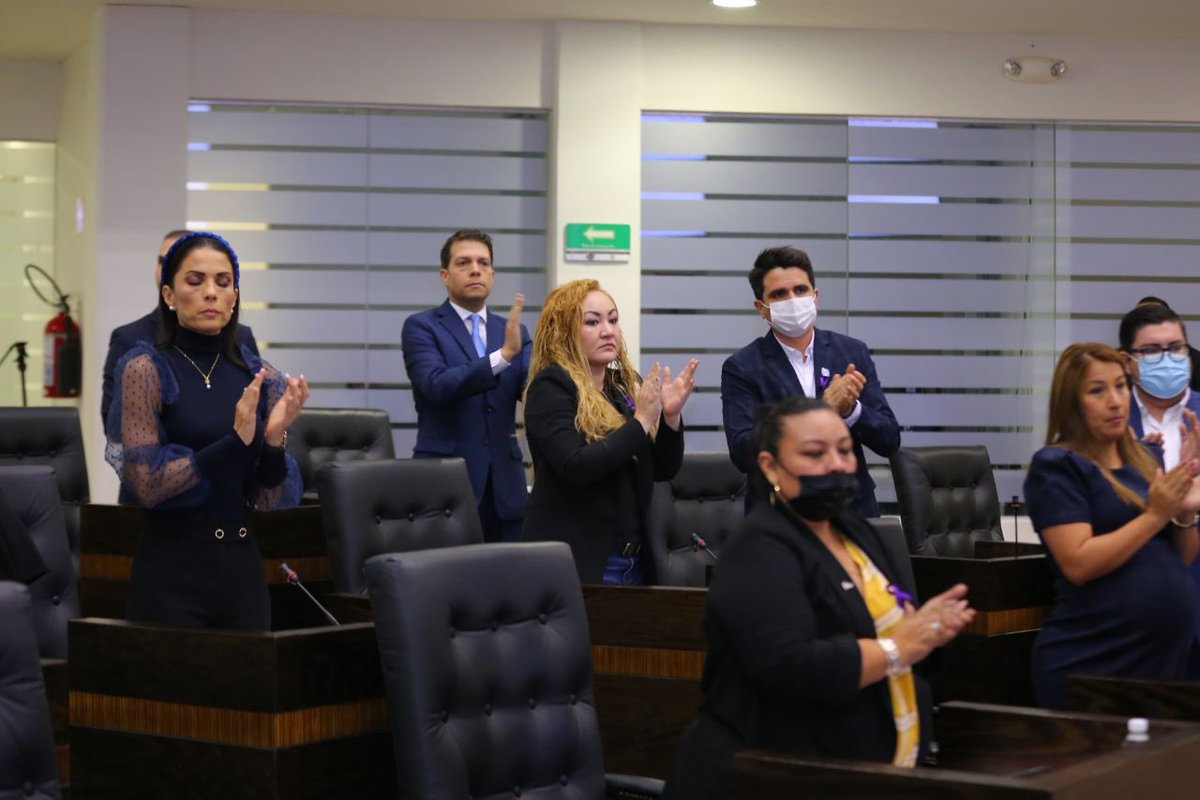 LuisCantuMx's tweet photo. Es inadmisible que los Diputados Federales de Morena de Tamaulipas aprueben ciegamente el Presupuesto de Egresos de la Federación, ya que éste implica severos recortes a la educación, salud, seguridad, campo y otros ámbitos que deben ser reforzados. + https://t.co/yenE3V3oXX