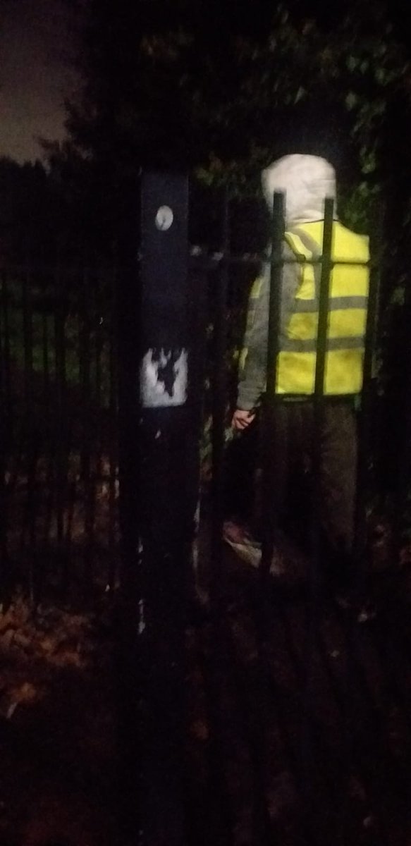 AriaCocker's tweet photo. I was out on #pawpatrol #tonight Its very cold out there If you're out tonight wrap up warm. Keeping #Wythenshawe a #safeplace2bee🐝 https://t.co/V1Yi1u89h4