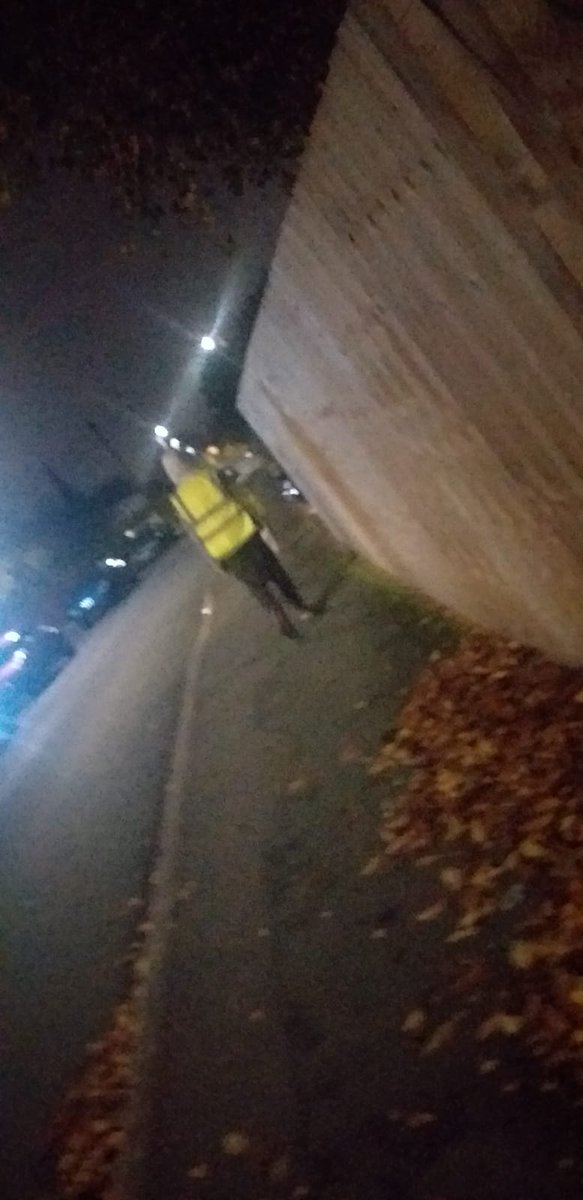 AriaCocker's tweet photo. I was out on #pawpatrol #tonight Its very cold out there If you're out tonight wrap up warm. Keeping #Wythenshawe a #safeplace2bee🐝 https://t.co/V1Yi1u89h4