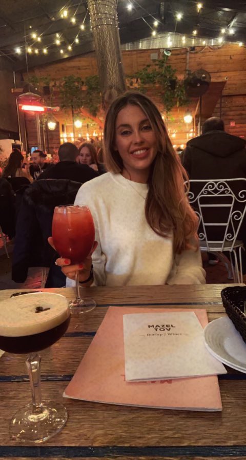ellxstu's tweet photo. really loving budapest if you cant tell by the constant grin😁 https://t.co/PH1asNa6pA