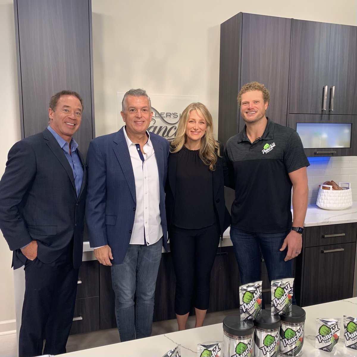 EWood70's tweet photo. Always great to spend time with Sarah and John promoting an incredible product like Punch'd Energy Chews! #WhatsNext #Punchd https://t.co/ITjCnM62ia