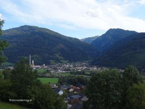 weitwanderweg08's tweet photo. #Outdoors in der #Obersteiermark - Die Stadt #Trieben in der #Steiermark - Fluss #Palten, Triebener #Tauern #B114, #Römerstraße Via Norica, #Seckauer und #Rottenmanner #Tauern, Gasthaus Braun als ein #Etappenziel auf dem #08er https://t.co/dxqhKozcdn WWW08 08er https://t.co/ei3I4EgM36