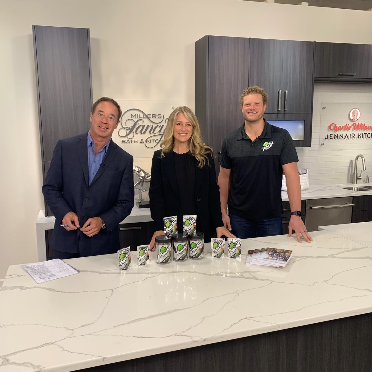 EWood70's tweet photo. Always great to spend time with Sarah and John promoting an incredible product like Punch'd Energy Chews! #WhatsNext #Punchd https://t.co/ITjCnM62ia