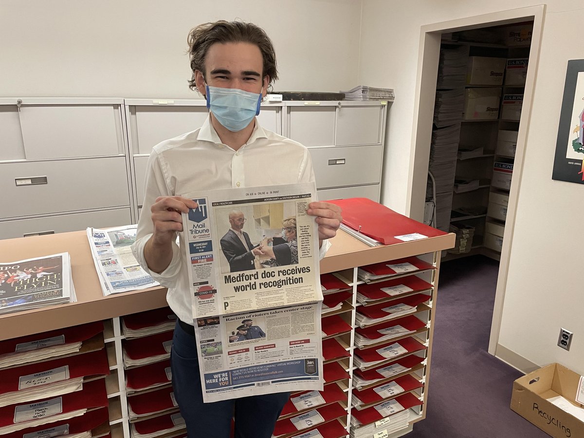 UO_Snowden's tweet photo. The summer 2022 application portal is now open. 

@UOsojc @orangemediaosu @UO_SPJ @psuvanguard @UPortland @DailyEmerald

Learn more and apply today: https://t.co/ZEhsLDMTKg https://t.co/gorMKQajh3