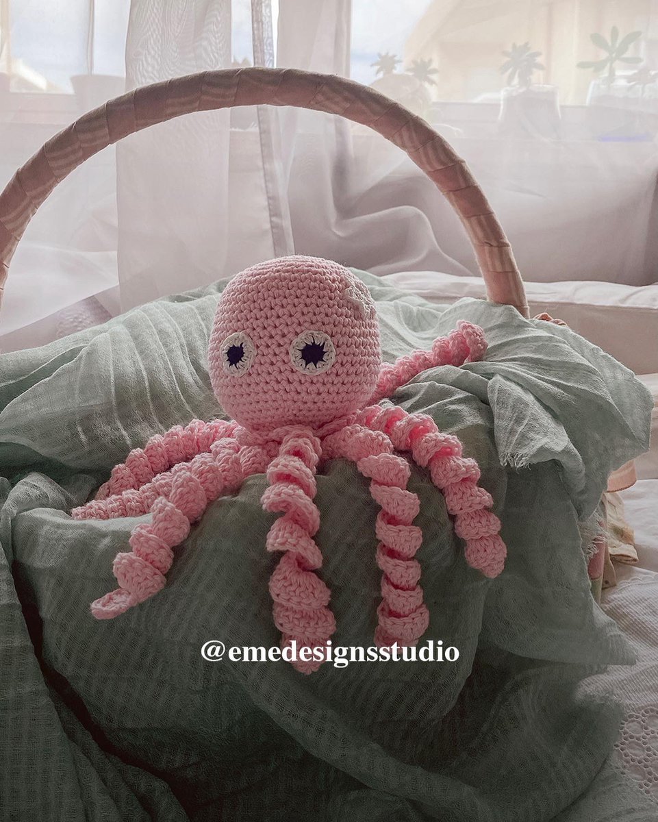 emedesignstudio's tweet photo. polvos em amigurumi, a prenda ideal para os bebes 💓
.
.
.
.
#smallbusiness #shopsmall #macrame #macramecommunity #handmade #keychaines #christmas #gifts 
#amigurumi https://t.co/HvsX6Bfgof