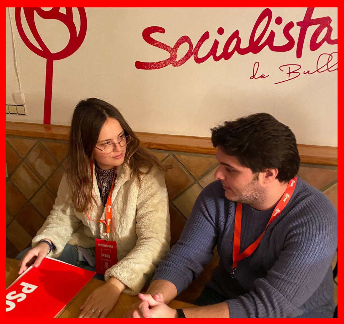 rm_psoe's tweet photo. Tarde intensa preparando el debate 📋
Mañana nuestra portavoz 👩🏼‍💼 presentará ante todos los ciudadanos y ciudadanas nuestro proyecto para la Región #ContigoOtraRegión #SeguimosTrabajando  /❤️ https://t.co/zV2HYoS3eZ
