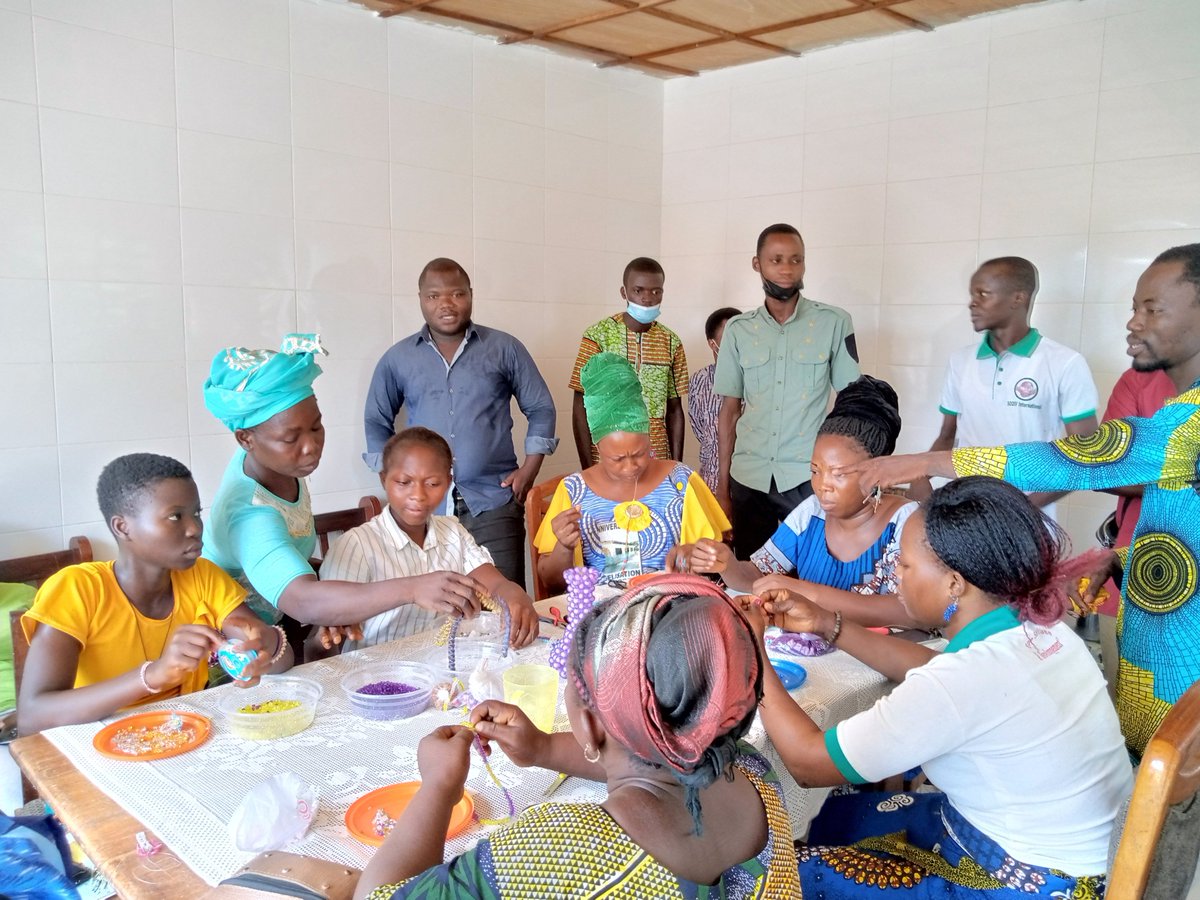 sodevinter's tweet image. Depuis 2018, SODEV International a initié le Programme de Renforcement des Capacités des Artisans (PRCA).
Rendez-vous sur Facebook pour plus d&apos;information.
#SodevInternattional #NonprofitOrganization #HelpAfrica #Benin  #Cultural  #Sustainability