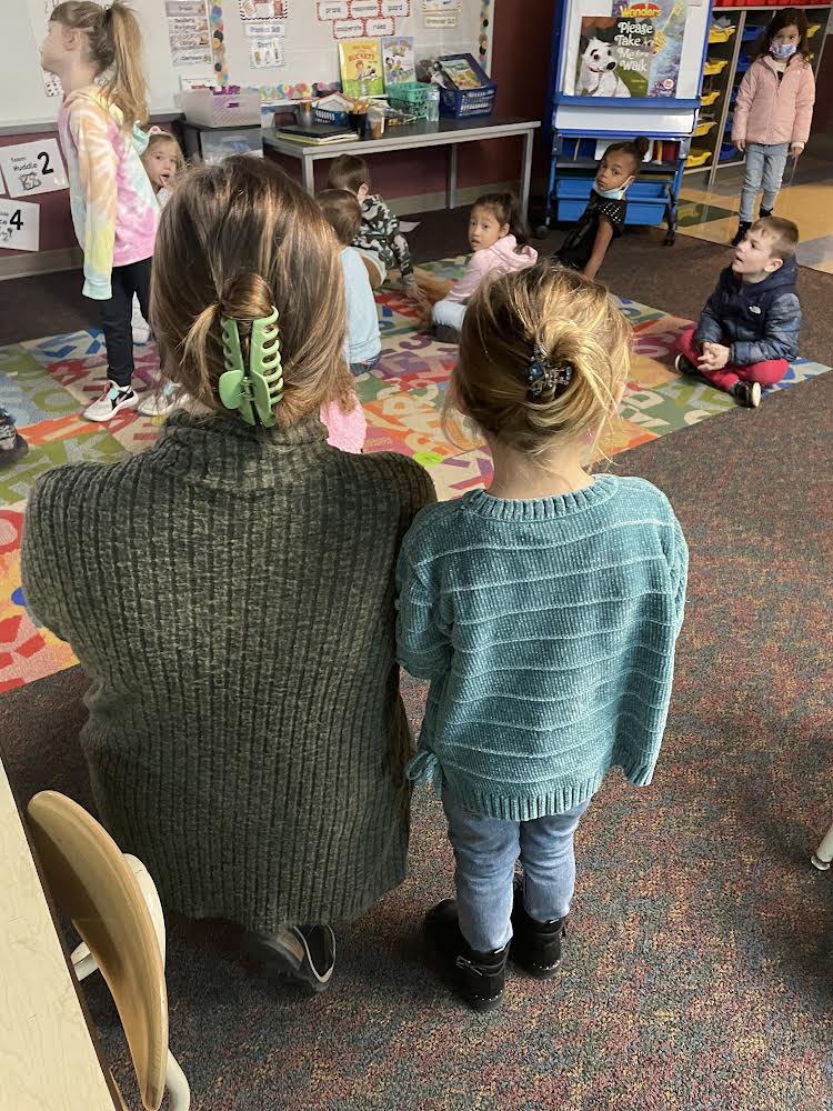 Happy dress like a teacher day at Franklin! We had lots of teachers today! We saw classroom teachers, PE teachers, all sorts of teachers! 🍎