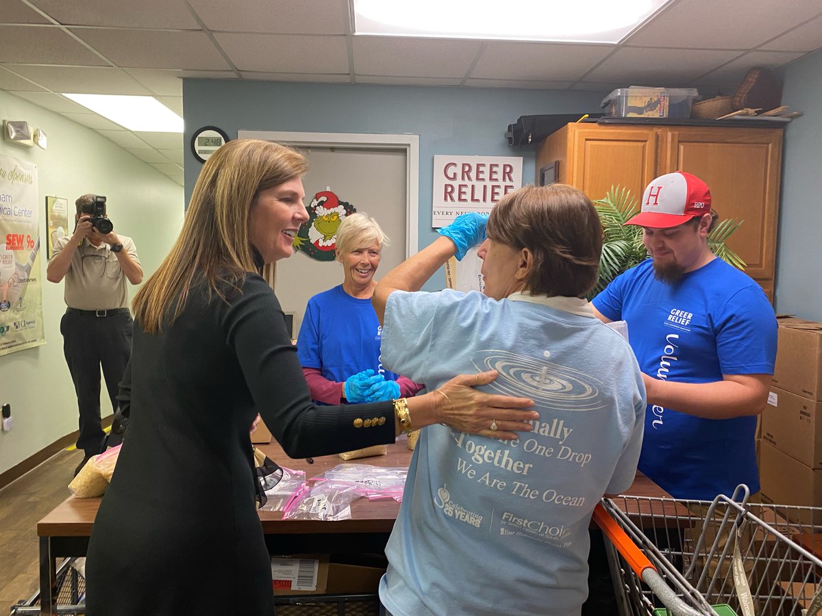 PamelaEvette's tweet image. As I toured @GreerRelief yesterday (a wonderful organization) during Hunger &amp;amp; Homeless Awareness week, I couldn’t help but think how every action, no matter how small, creates a ripple effect. A gift of time or money to a nonprofit can make a tremendous positive impact.