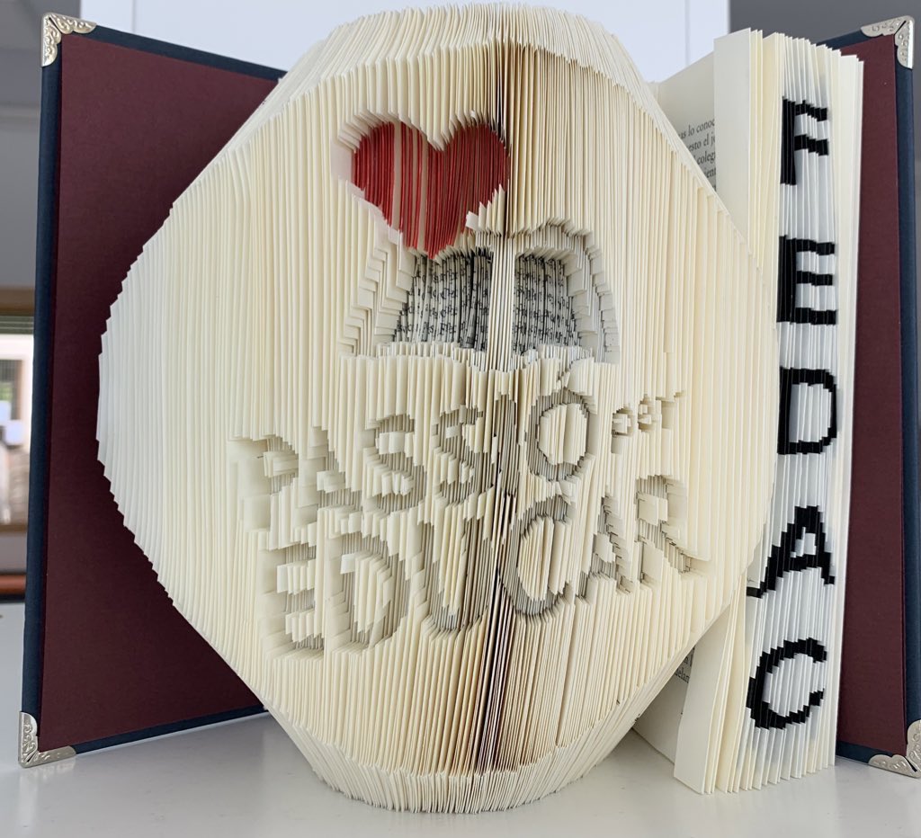 ModestJou's tweet photo. L’escola serà un entorn per #CREURE (en un mateix i en l’altre), #CREAR (art i solucions) i #CRÈIXER (com a me i com a we). 
Les ànimes que la constitueixen han de consensuar: #principis, #conductes, #hàbits i #propòsit 
Els professionals han compartir: #competències i #resultats https://t.co/G6BiR1X4Ag