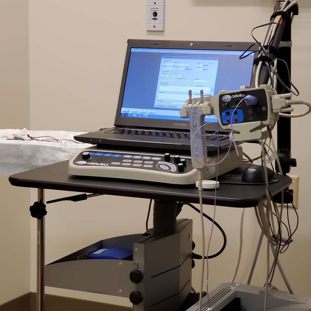 Social4Sarah's tweet photo. Got in for an EMG today on someones cancelation. Not a very fun test at all. #ElectricShock 😳
Results: my pain/numbness in my hands &amp; arms is #carpaltunnel and not severe enough for surgery. Braces will help. #NotMS 😊 #treatable  🧡 #ThisIsMS https://t.co/D28LBqMe7X