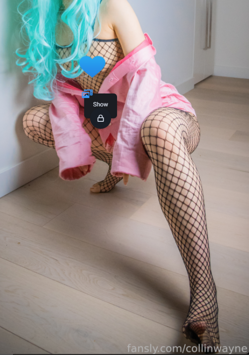 hope you like fishnets 💋 https://t.co/1TS3w8vtZy https://t.co/VWngP2E3aA