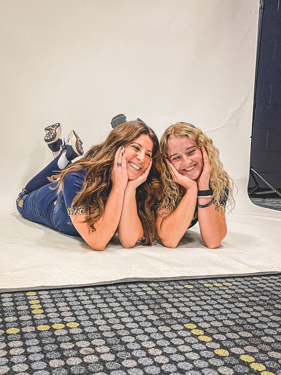 NDsoftball's tweet photo. Casual photo day things 

#GoIrish☘️ https://t.co/pAdYYZqN58