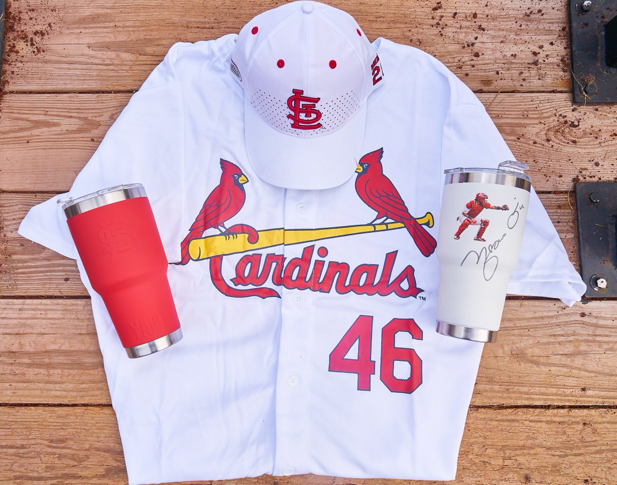 Cardinals's tweet photo. Don't miss your chance to win awesome prizes and tickets on 𝙍𝙀𝘿 𝙁𝙍𝙄𝘿𝘼𝙔...turn your alerts on! https://t.co/petq1BsNlW