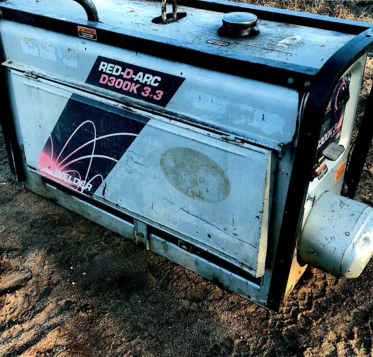 #CanYouHelp me find my #MissingConnections? The #Redwater RCMP think I was stolen &amp; my memories of my true owner ‘argon’. I’m trying to hold it together but I'm missing the one who brings a ‘spark’ to my life. To my owner: I'm Red-D to be reunited, Arc you? If so, call 7809423607