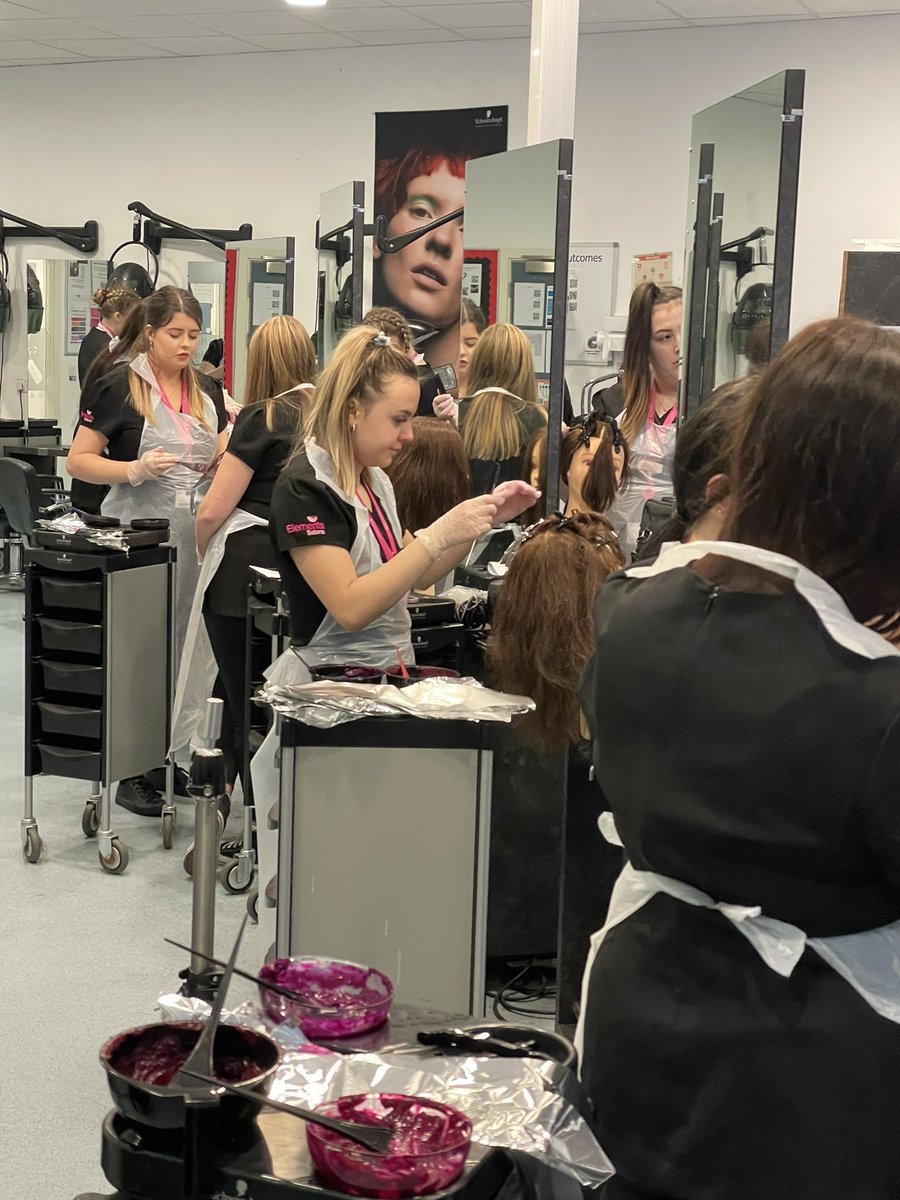 annepickering's tweet photo. A colour session this morning working creatively, professionally and timely. #hairdressing.#work ready #creativecolour @CheshireCollSW https://t.co/4piT0hWwCX