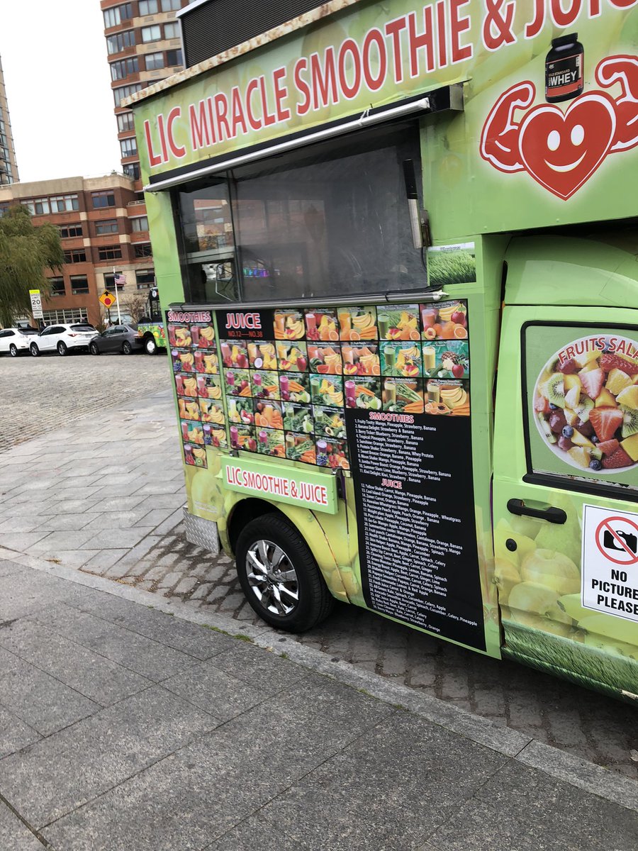 SleeplessLIC's tweet photo. Hi @NYPD108Pct - This barren food truck just planted itself here as a placeholder for the winter. It’s on 49th and Center. Please ticket and tow it. It doesnt belong there. Thanks. https://t.co/Jh98z88RpN