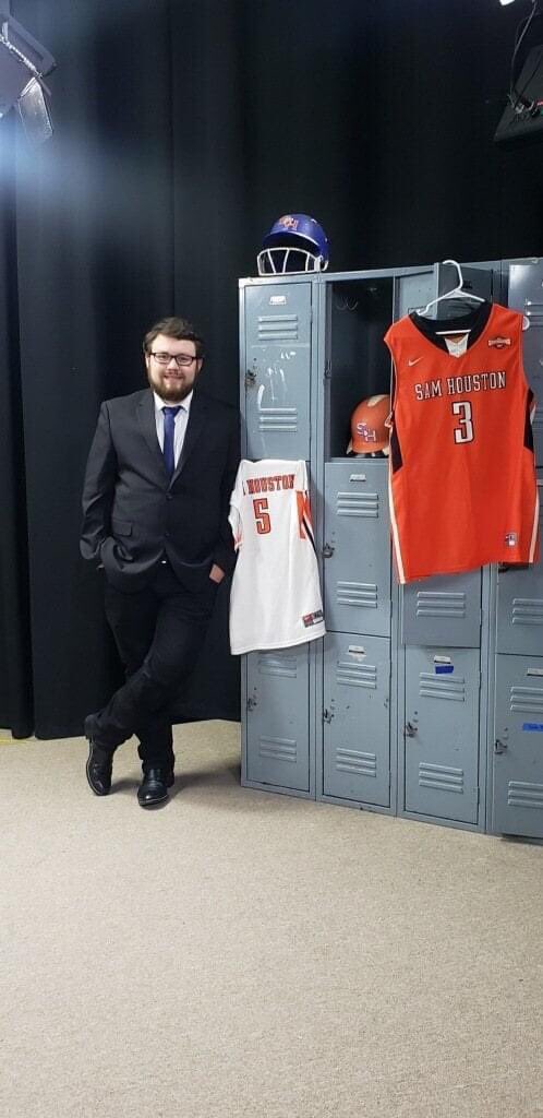 Zimmermann_PXP's tweet photo. @criswell_sports coined myself and @JordanSmithPXP “The Dynamic Duo”. Tonight, we reunite on @KSAM1017 as @BearkatsMBB gets set to take on Missouri State. We’ll be live with pregame at 7:15pm with tip set for 7:30pm! Hope you join us! #EatEmUpKats #1500Strong https://t.co/RkZxhGmxXr