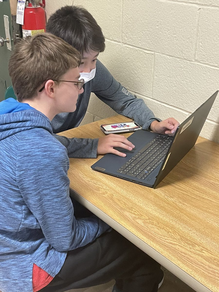 GoldenGeeseBots's tweet photo. We had a new member join our team today!! He helped us with programming a ton today we can’t wait to see what else he adds to the team!!! #teamwork #Robotics #firstfoward #firstinspires #programming #ftc @FTCTeams @FIRSTweets https://t.co/Y6CA5jrhjw