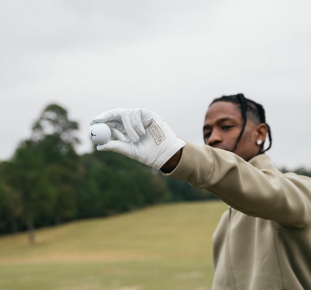 AcessoTravis's tweet photo. Travis todo felizinho no jogo de golfe da Cactus Jack Foundation, que ocorreu no dia 03 de Novembro. 🤍

📸 Kevin Allen Digital (@KillaVision) https://t.co/43FJ48V62D