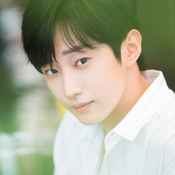 ChinosYSusCosas's tweet photo. 🌙 #단밤:

Jung #Jinyoung, cantante y actor surcoreano ex-miembro de #B1A4, actuó en los #kdramas #PoliceAcademy, #BecauseItsMyFirstLove y #LoveInTheMoonlight, entre otros, y que hoy está cumpliendo 30 años. 🥳😊

#kpop #kpopmemes #kdrama #kdramamemes #korea #doramas #monoschinos https://t.co/4zc68KKhnQ