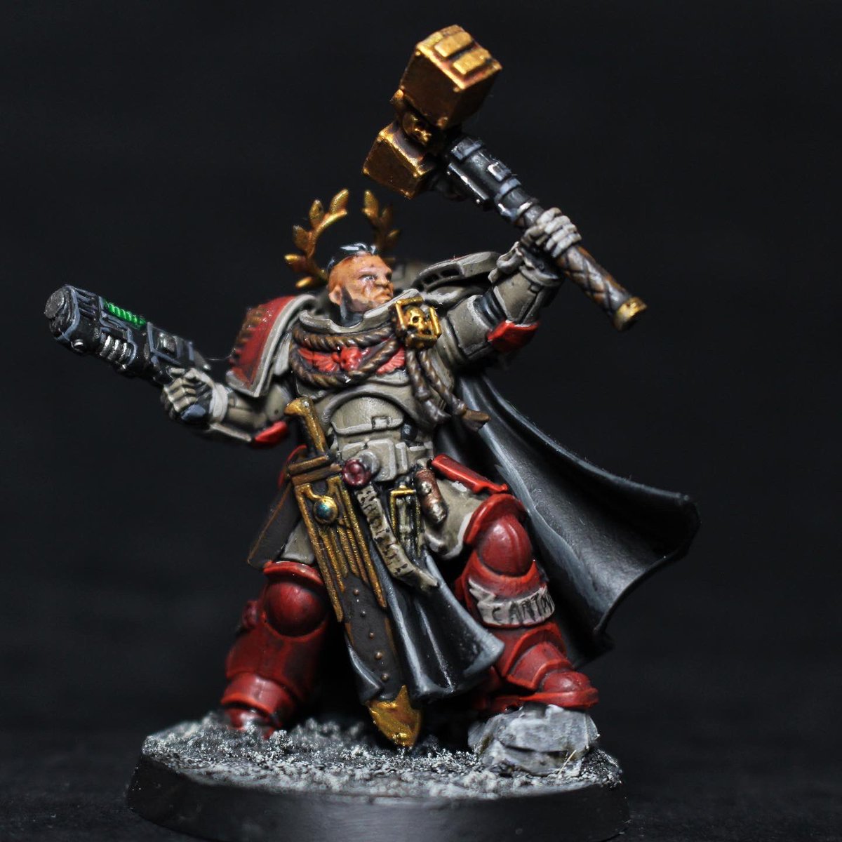SodenGames's tweet photo. Captain of the Cross Hammers 3rd company. #paintingwarhammer #WarhammerCommunity #warmonger #gamesworkshop #warhammer40k #paintingminiatures #warhammer #alliedastartes #customchapter40k #spacemarine https://t.co/3p13xiU69l